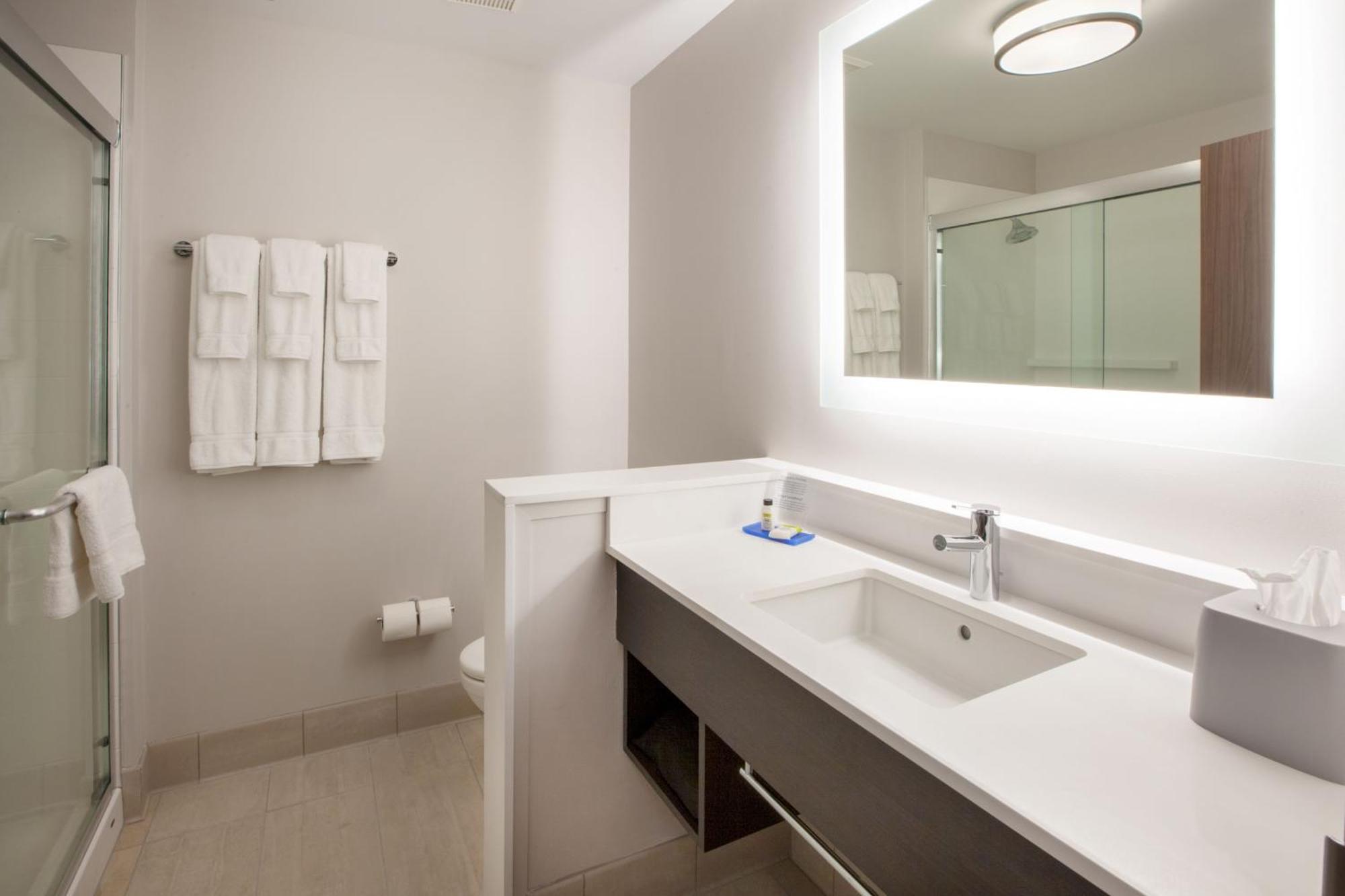 Holiday Inn Express Savannah - Gateway By Ihg Экстерьер фото
